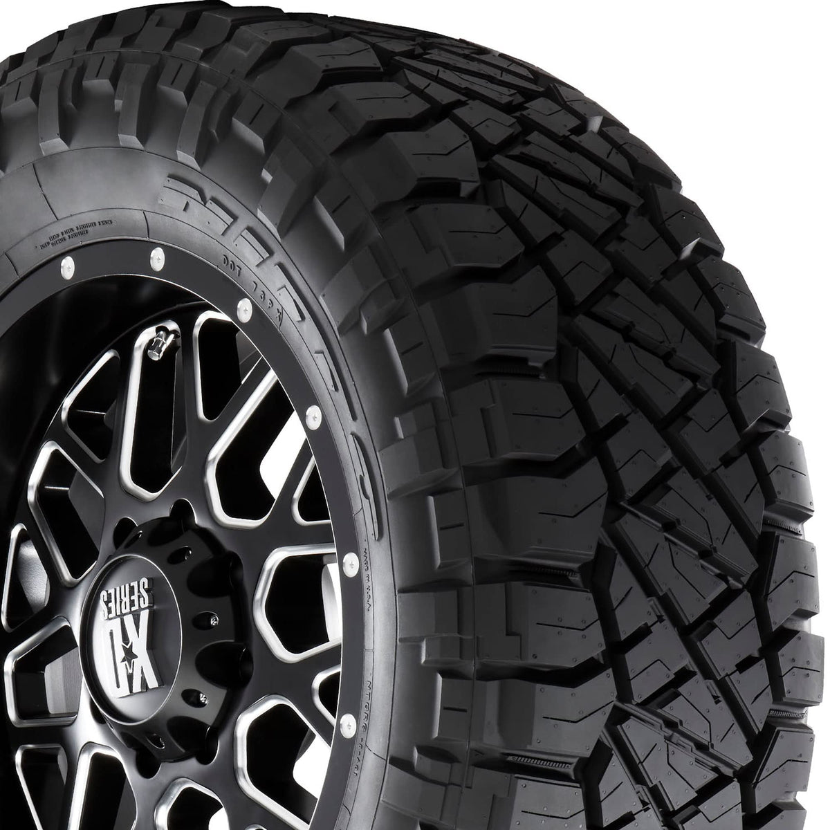 275/60R20 116T XL Tire R666530