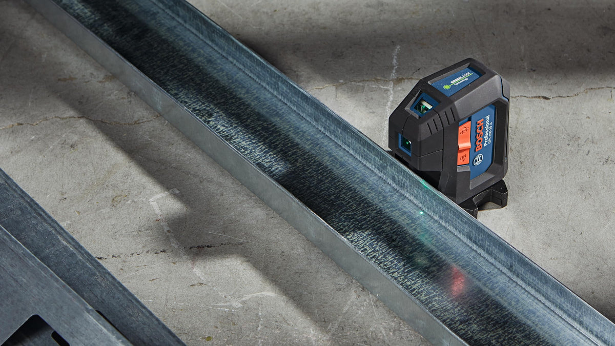 Green-Beam Three-Point Self-Leveling Alignment Laser U90409